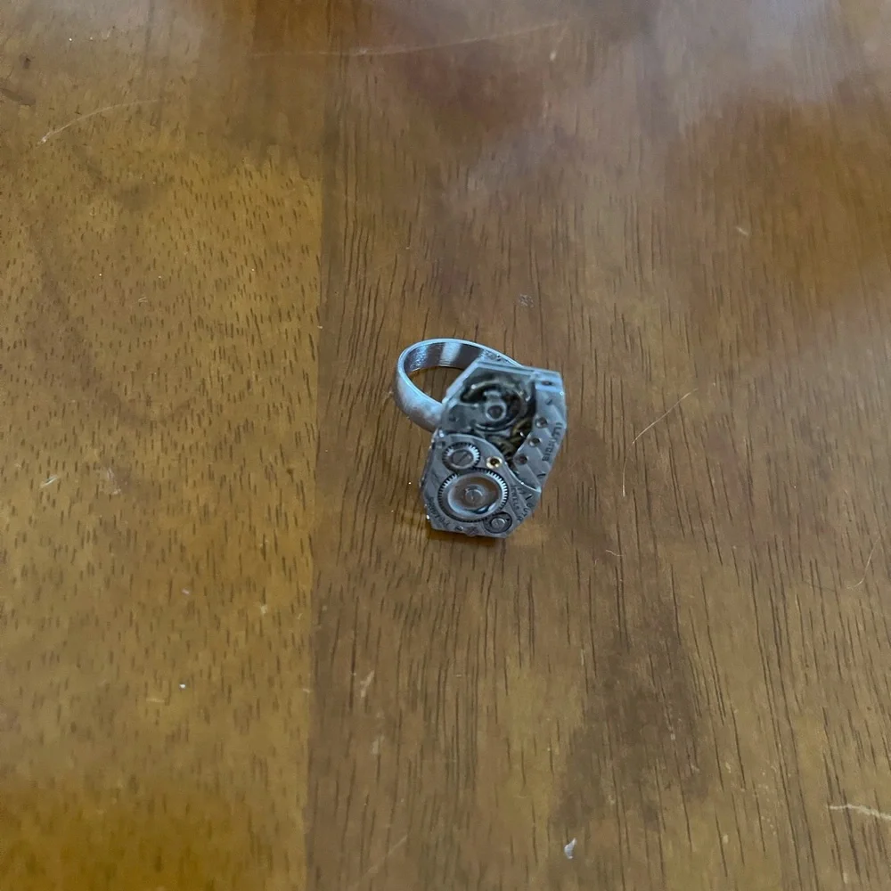 Ring - Picture 1 of 8